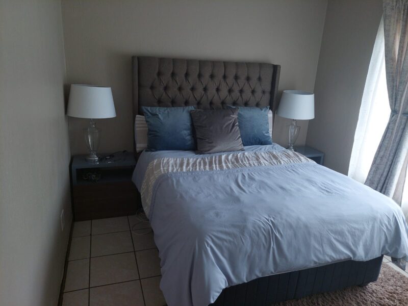 Modern 2 bedroom apartment in a secure complex