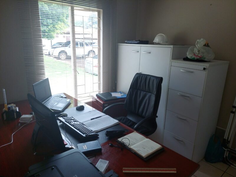 Modern 2 bedroom apartment in a secure complex